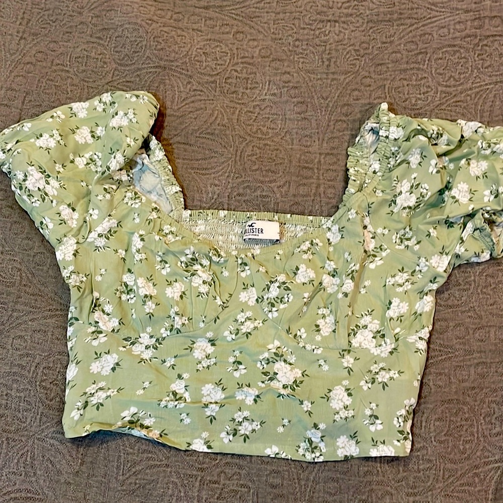 Green floral crop top